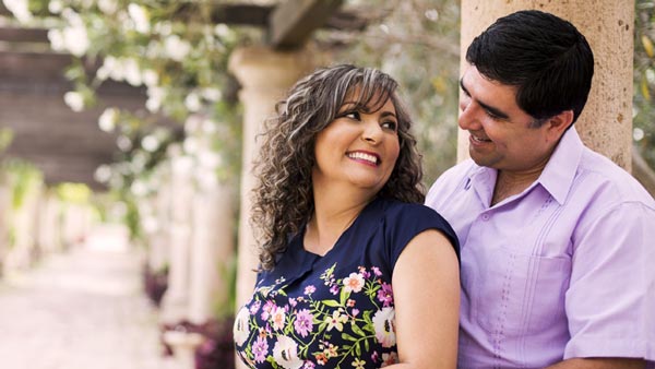 Hispanic couple with nice smiles